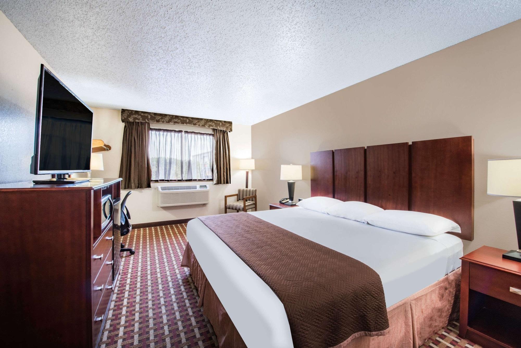 Super 8 By Wyndham Harlingen Tx Hotel Exterior foto